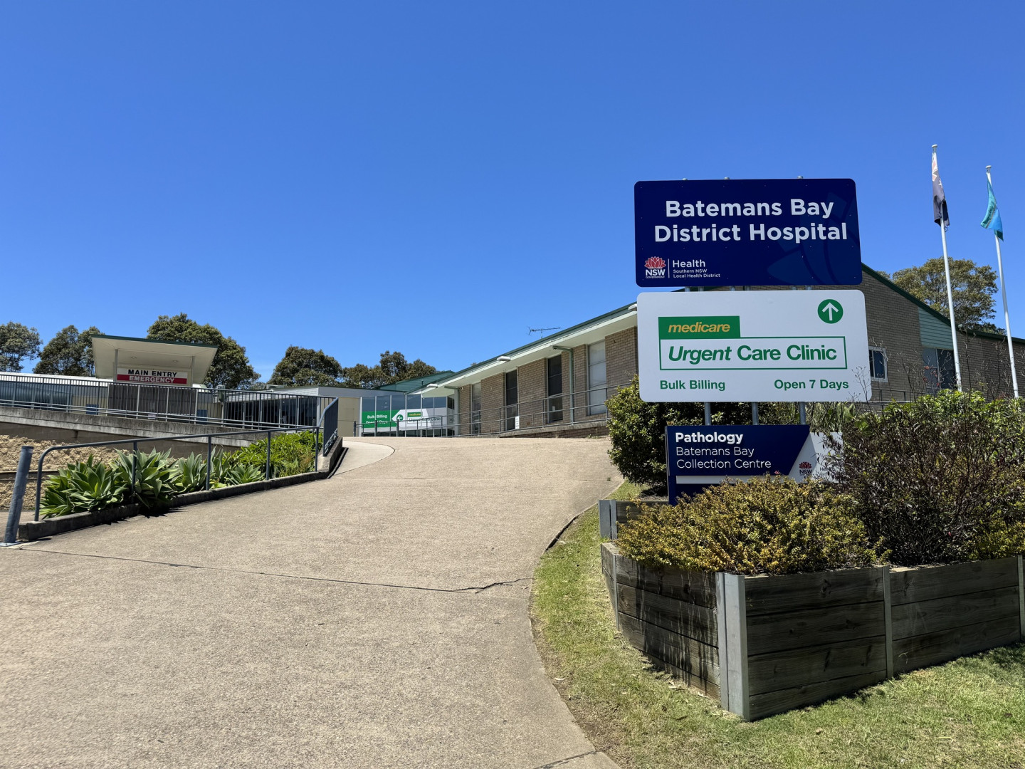 Batemans Bay urgent care clinic building front